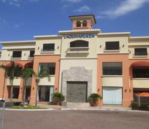 laguna plaza